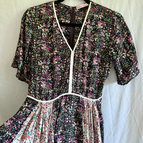 TROLLIED DOLLY Retro ModCloth Floral Dress - Picture 3 of 5